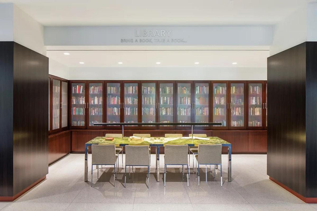 Beautiful 2Br Apartment At Crystal City With Gym 알링턴 외부 사진