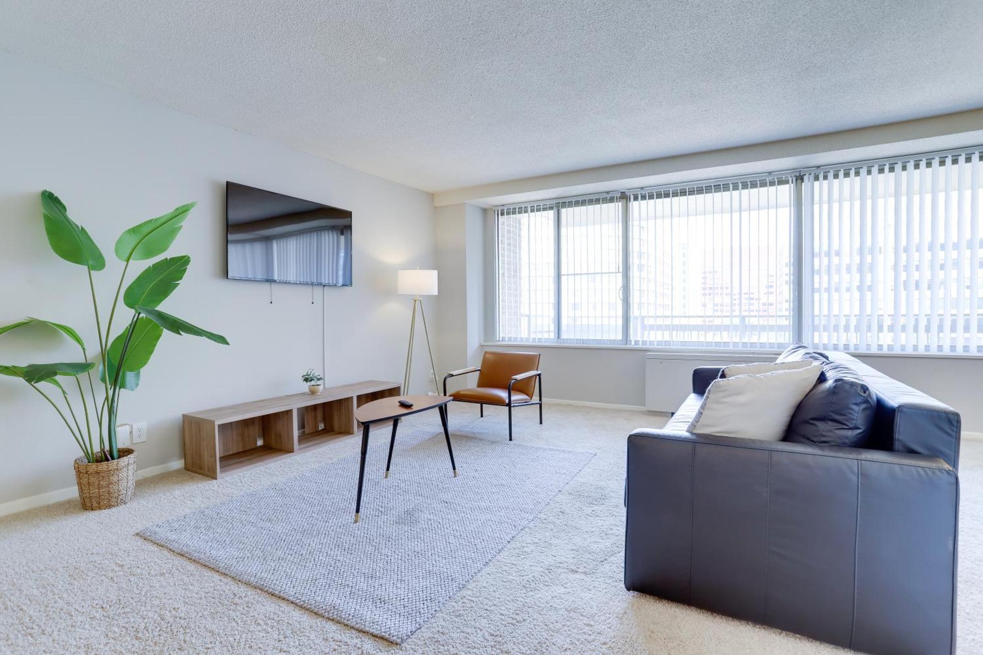 Beautiful 2Br Apartment At Crystal City With Gym 알링턴 외부 사진